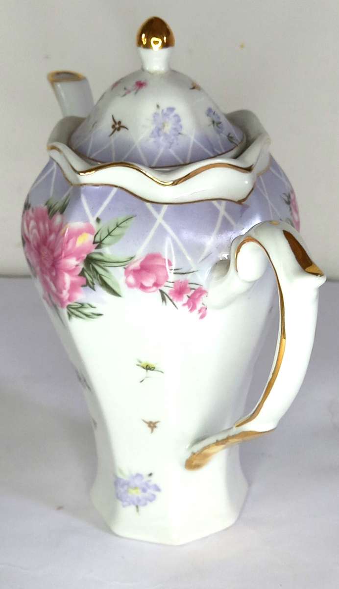 Royal Bavaria Demitasse Coffee Set (15 pcs)