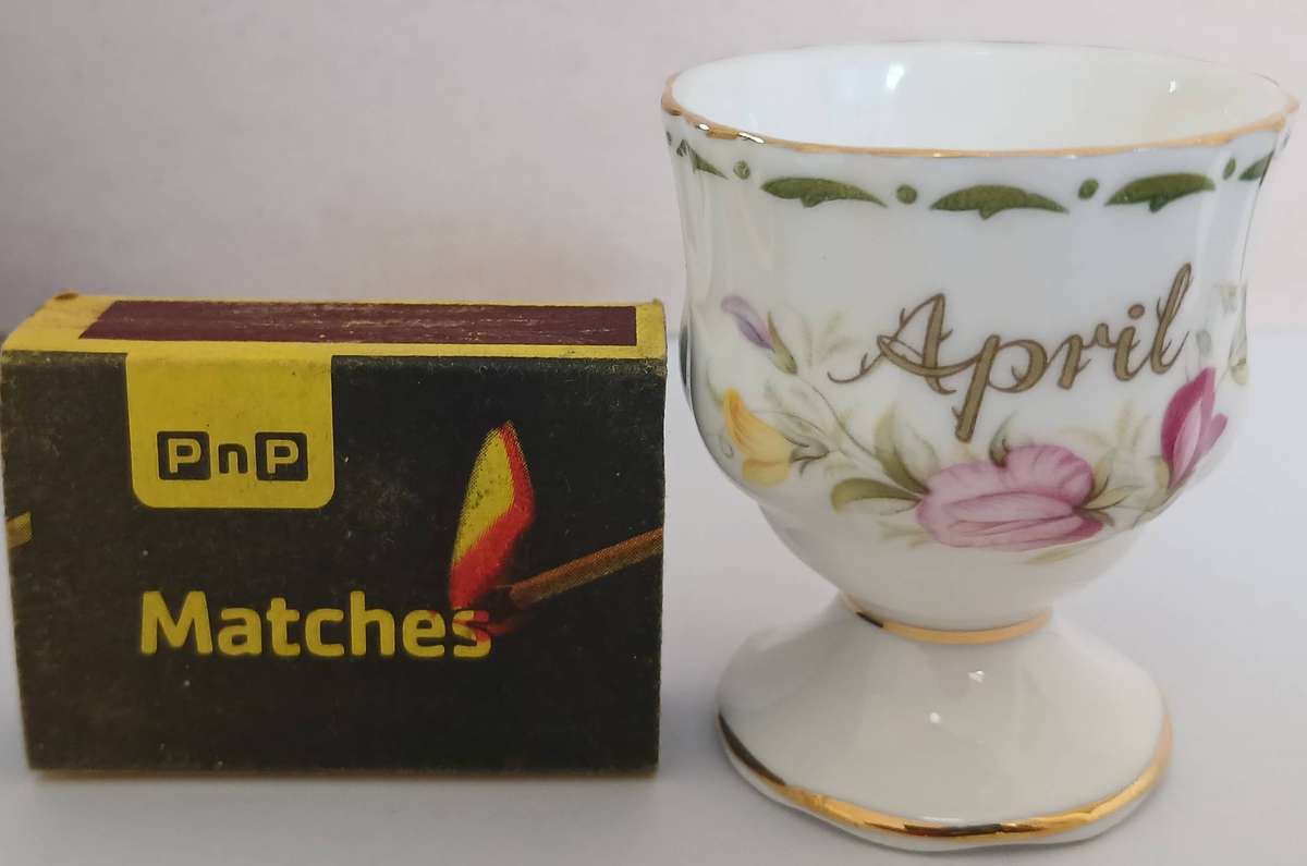 Royal Albert 'Flower of the Month: April - Sweet Pea' Egg Cup