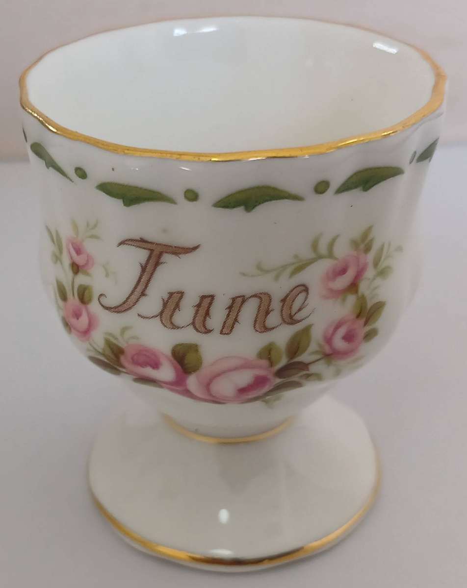 Royal Albert 'Flower of the Month: June - Roses' Egg Cup