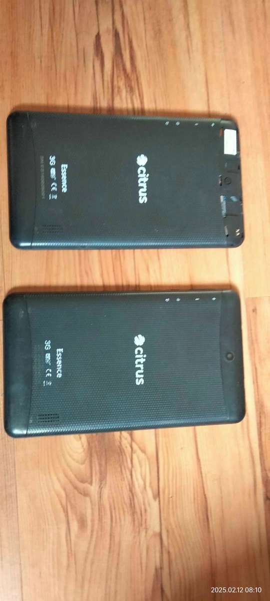 Late entry! 2 x 7" tablets - untested (read description)