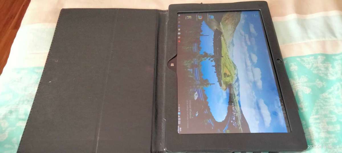 Mecer A105 10.1 " windows tablet (read description)