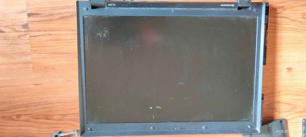 Disassembled Lenovo SL500 15" laptop (read description)