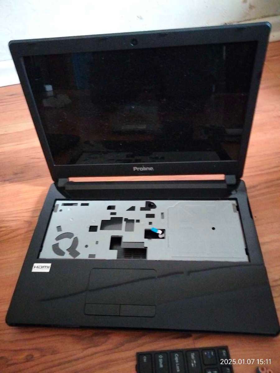 Late entry! 2 x laptops for parts (read description)
