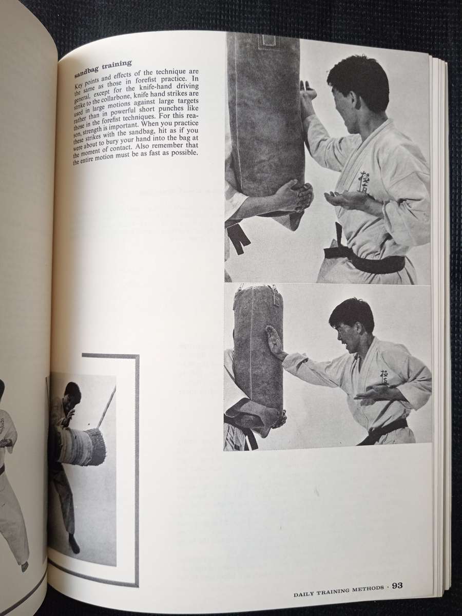Mastering Karate by Masutatsu Oyama