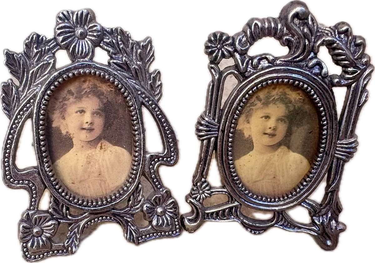 Vintage art nouveau pewter picture frame pair Taiwan