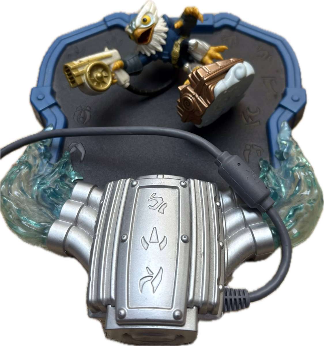 Skylanders hurricane jet vac figure plus portal by activision