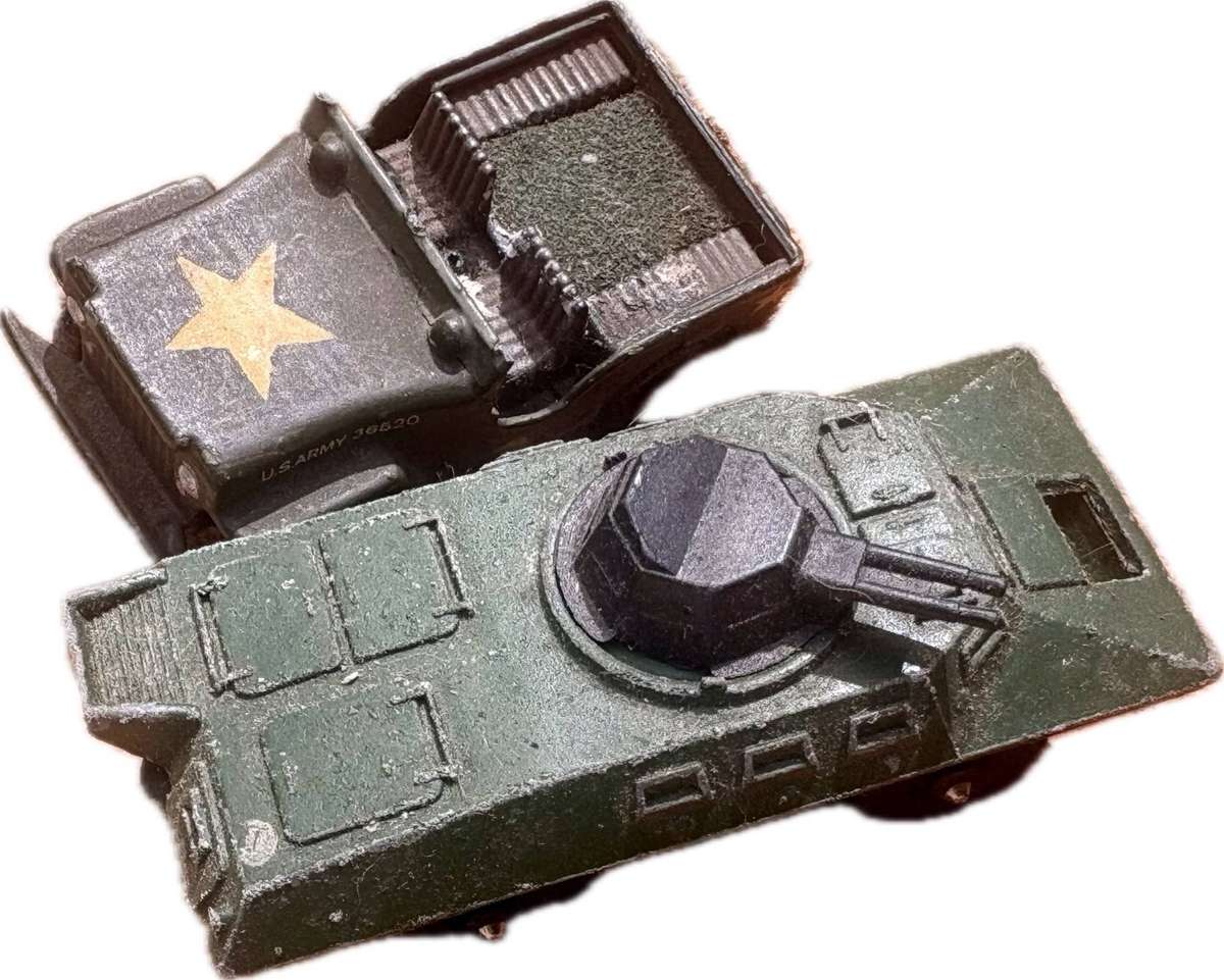 Vintage army matchbox jeep and corgi junior commander v100 diecast pair 1976 Lesney