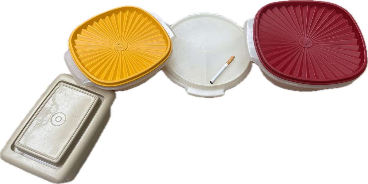 Vintage Tupperware lot of 4