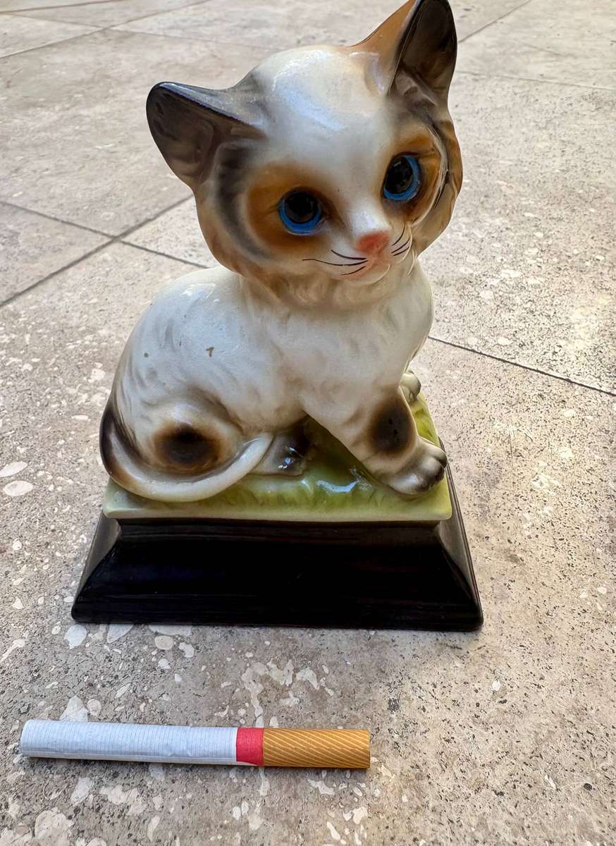 Vintage ceramic cat figurine lot of 3 Japan