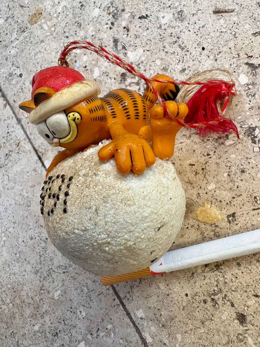 Vintage Garfield Christmas tree ornament 1991