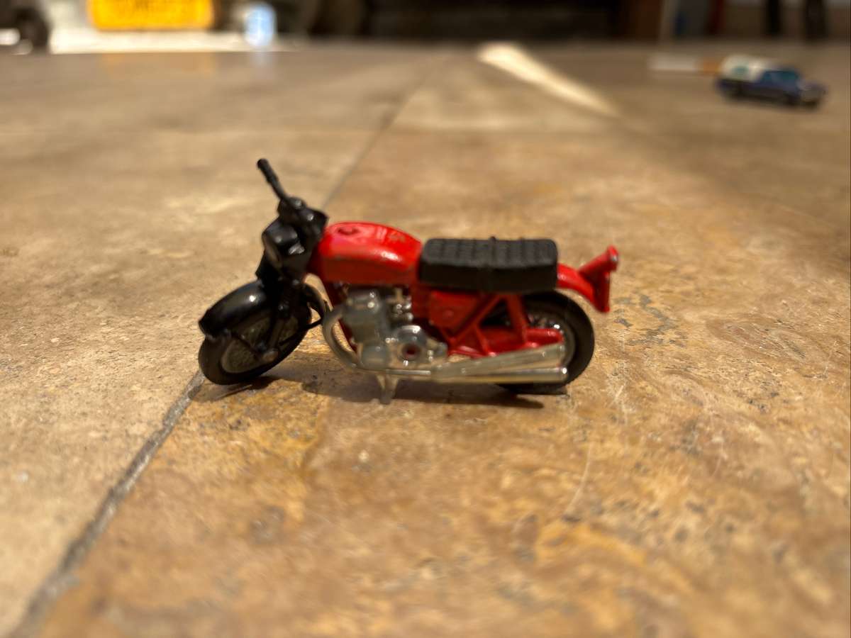Vintage Lesney Honda motor bike 1974 diecast hondorora