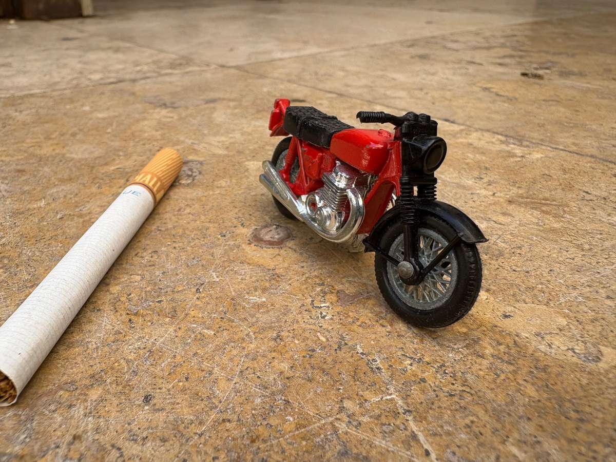 Vintage Lesney Honda motor bike 1974 diecast hondorora