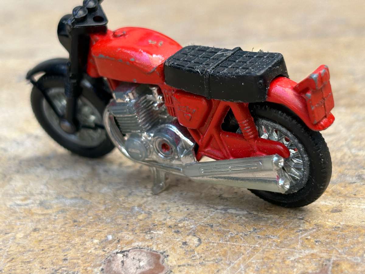 Vintage Lesney Honda motor bike 1974 diecast hondorora
