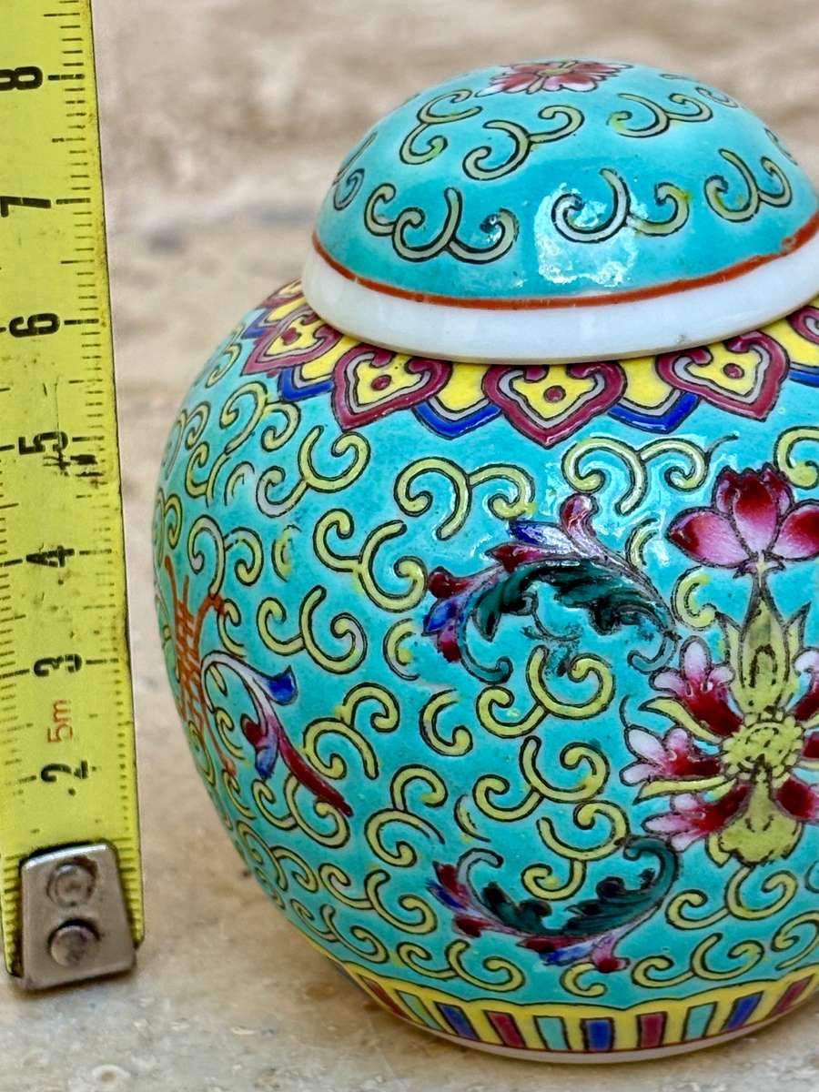 Vintage Chinese  ginger jar + figurine