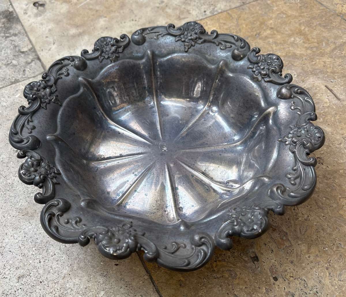 Vintage Sterling silver ornate fruit bowl , 444g