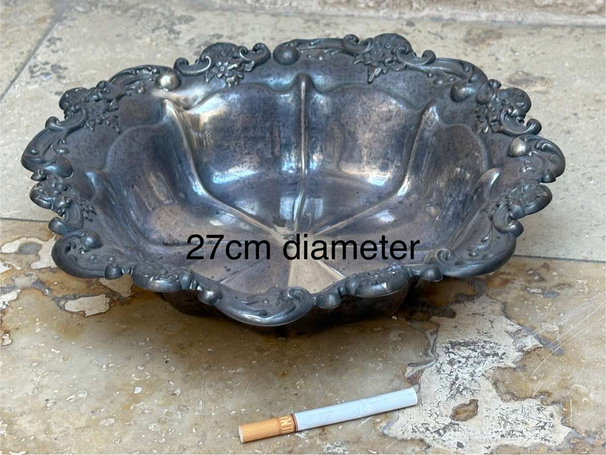 Vintage Sterling silver ornate fruit bowl , 444g