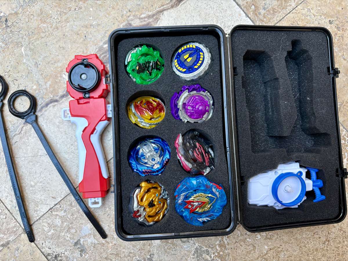 Gyro lot Battle bey  Beyblade  Tops Spinning launcher toy Set lot in foam box