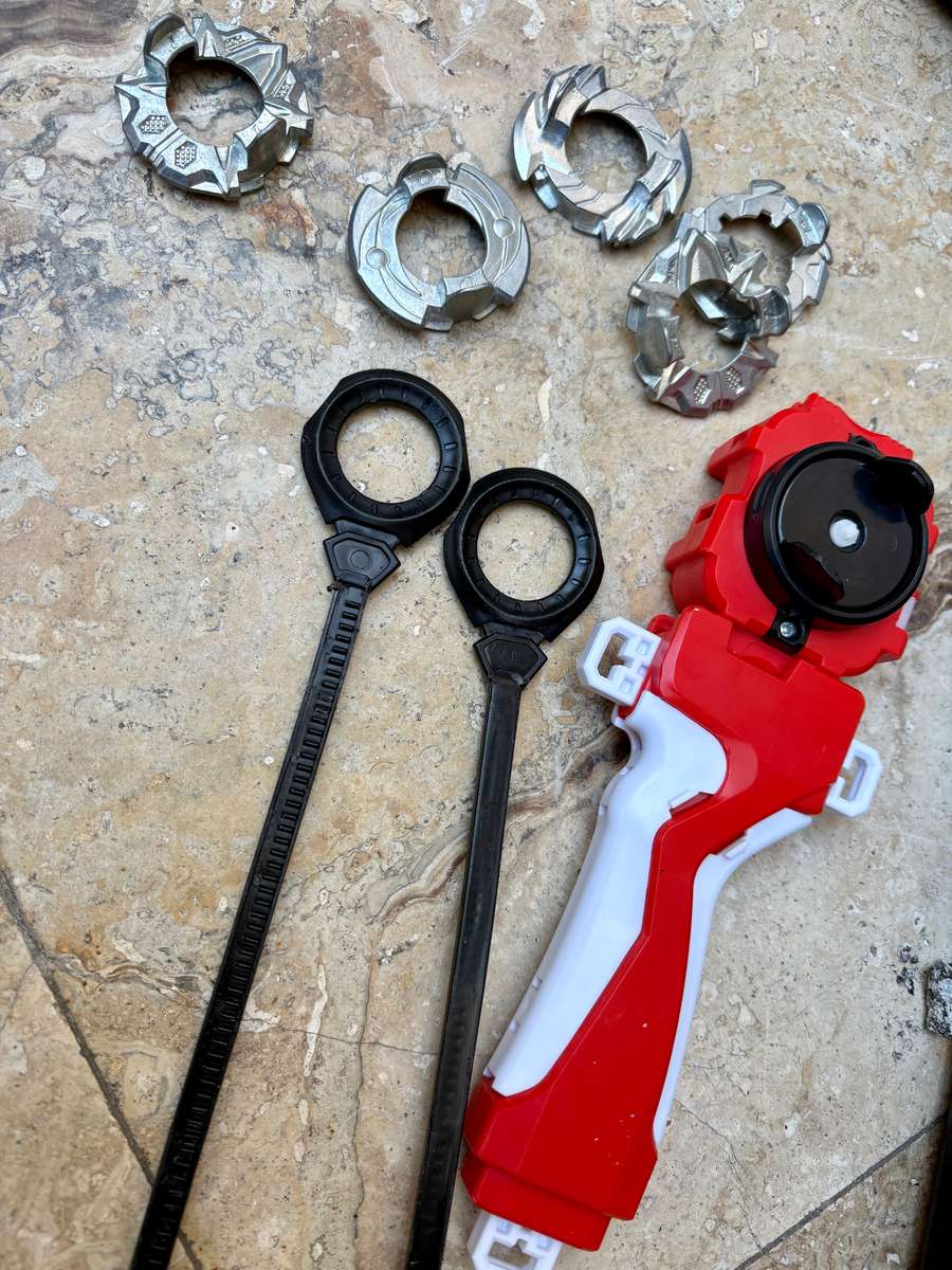 Gyro lot Battle bey  Beyblade  Tops Spinning launcher toy Set lot in foam box