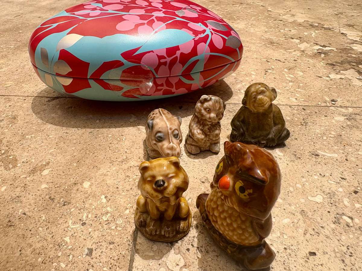 Wade Disney Hatbox Whimsie Archimedes the owl plus 4 Wade lot