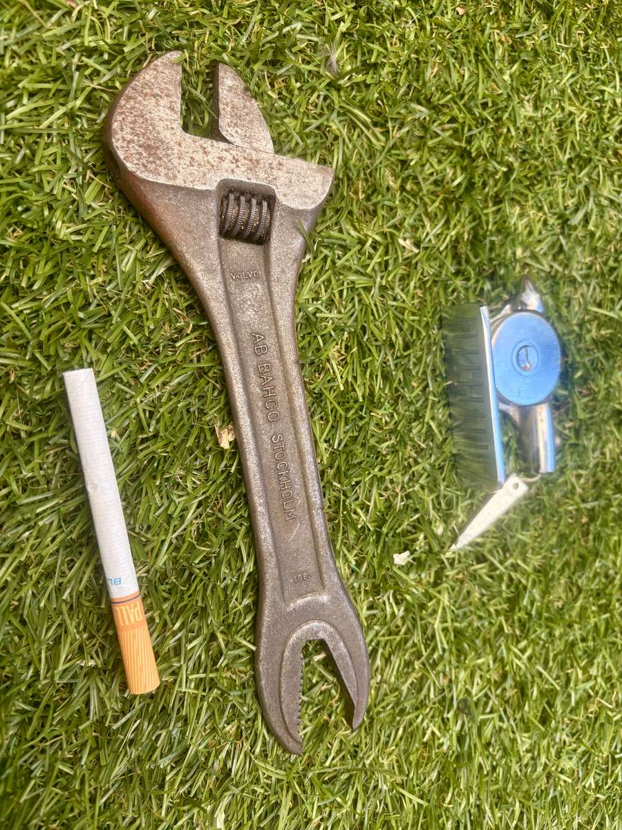 Bahco adjustable wrench shifting spanner + plumb line chalk line wind up non magnetic