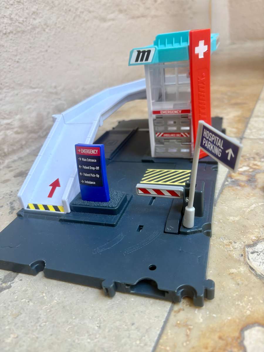 Matchbox action driver play set hospital Mattel plus car spine buster