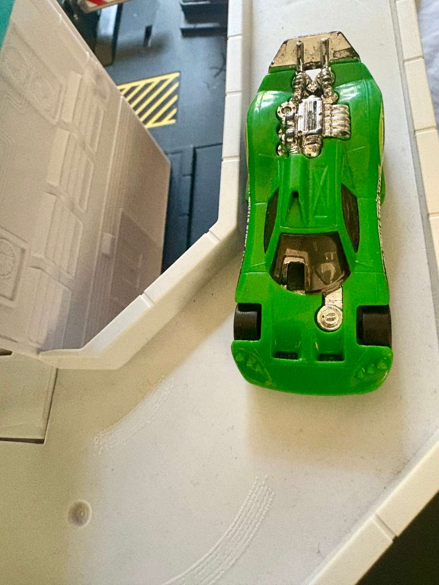 Matchbox action driver play set hospital Mattel plus car spine buster