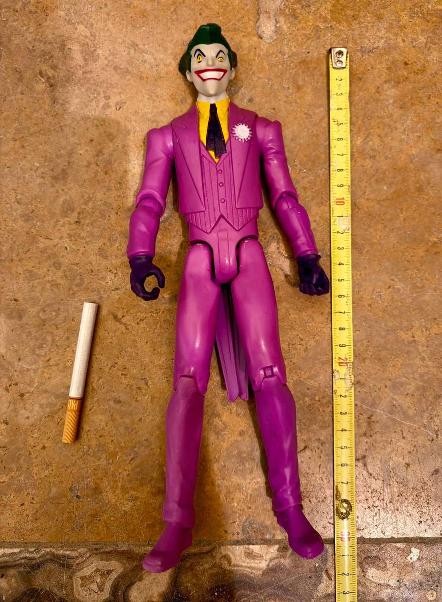 DC Comics Batman The Joker Action Figure 30 cm