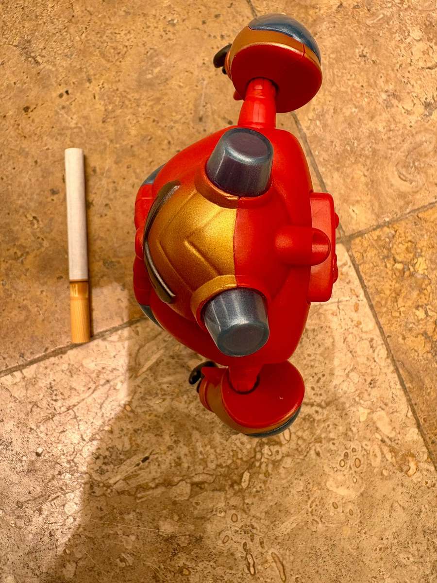 Ben 10 Omni metallic overflow figure