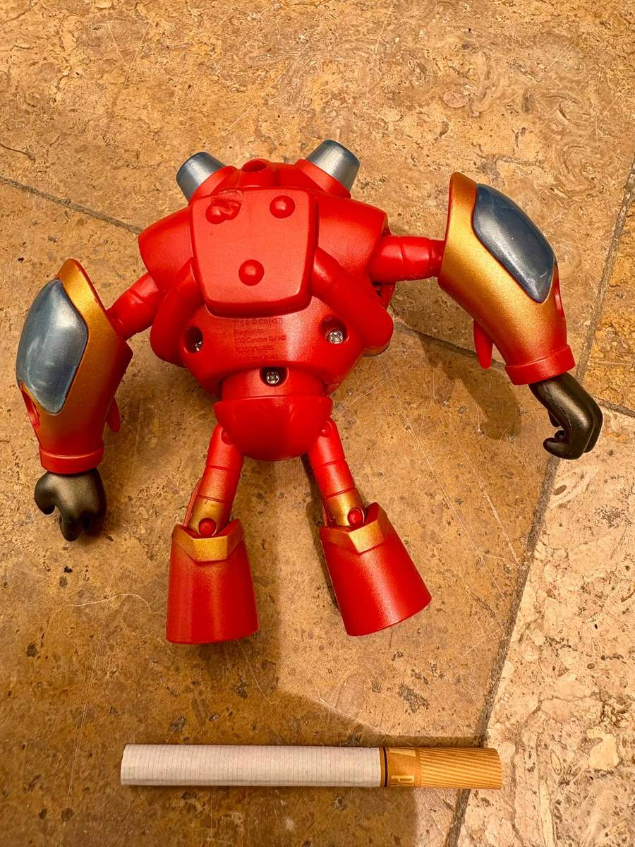 Ben 10 Omni metallic overflow figure