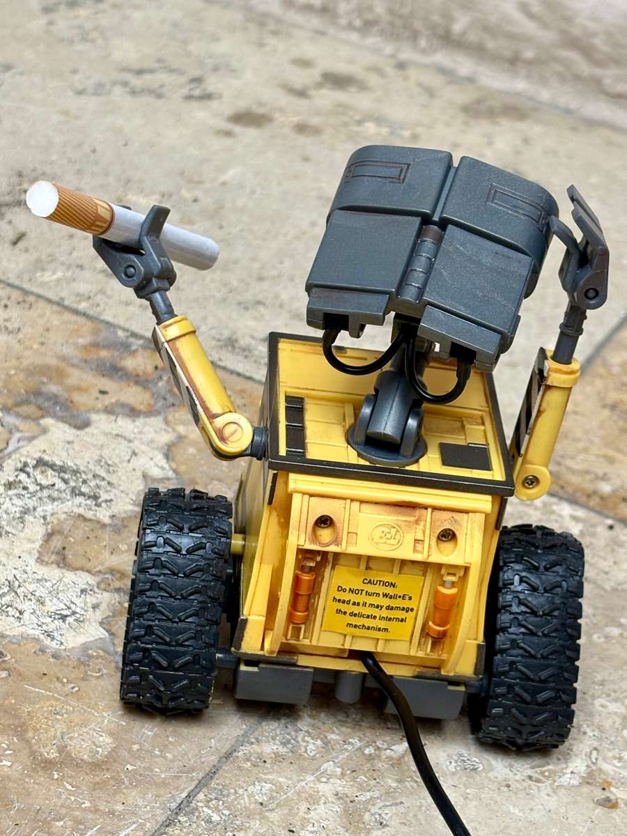 Disney Pixar wall-E thinkway toys robot remote control toy 2008