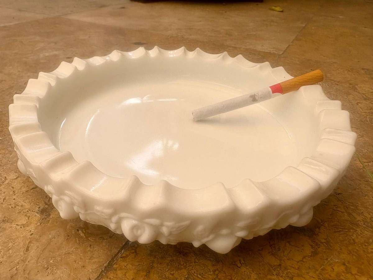 Vintage Fenton cabbage rose milk glass ashtray
