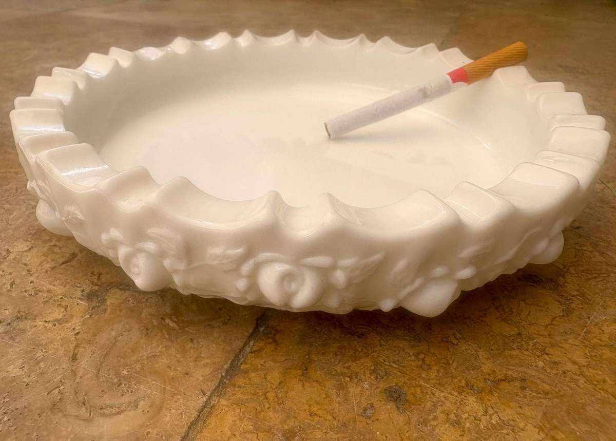Vintage Fenton cabbage rose milk glass ashtray