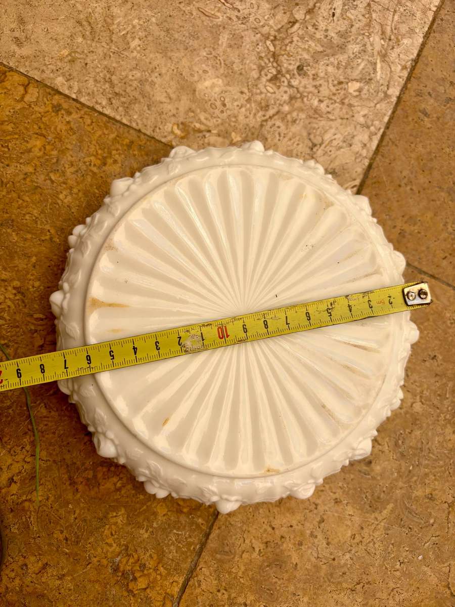 Vintage Fenton cabbage rose milk glass ashtray