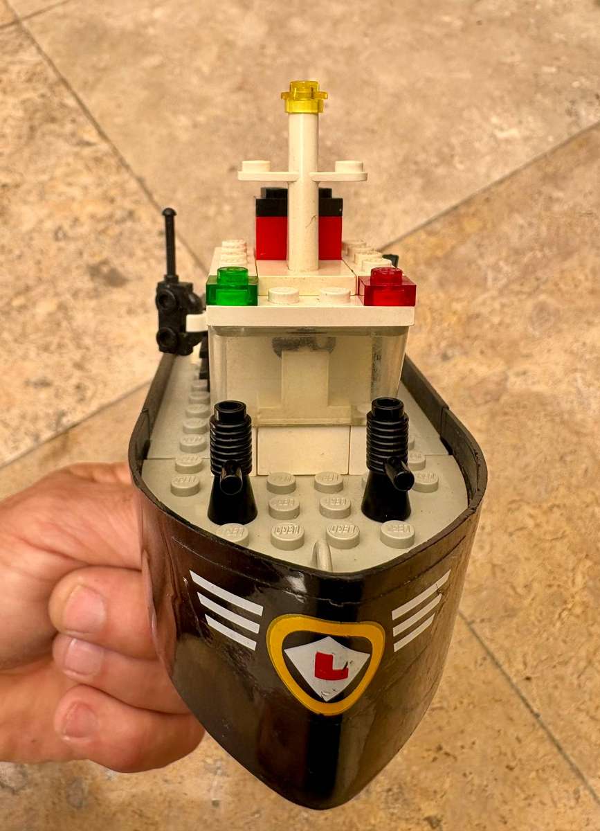 Vintage Lego tug boat 4005 1982 sold as spares