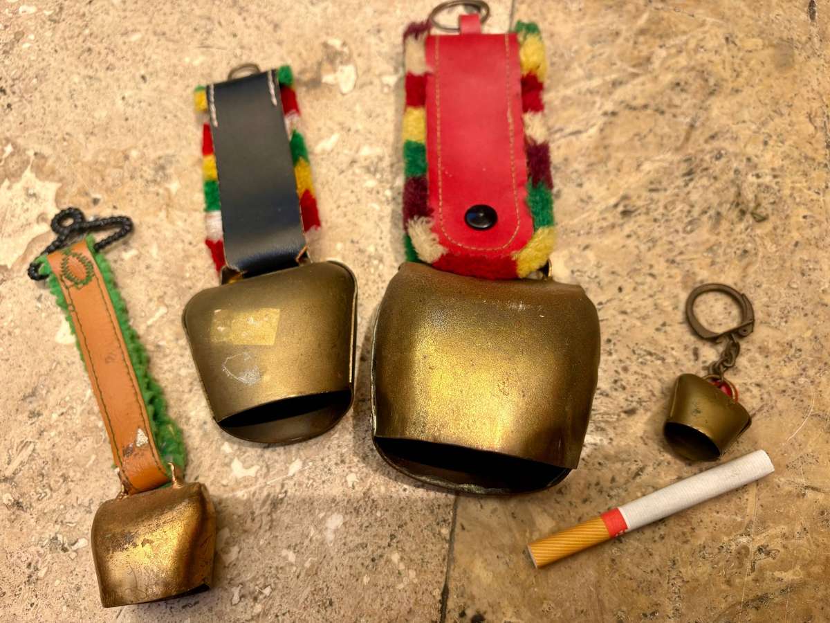 Vintage cow bell lot of 4