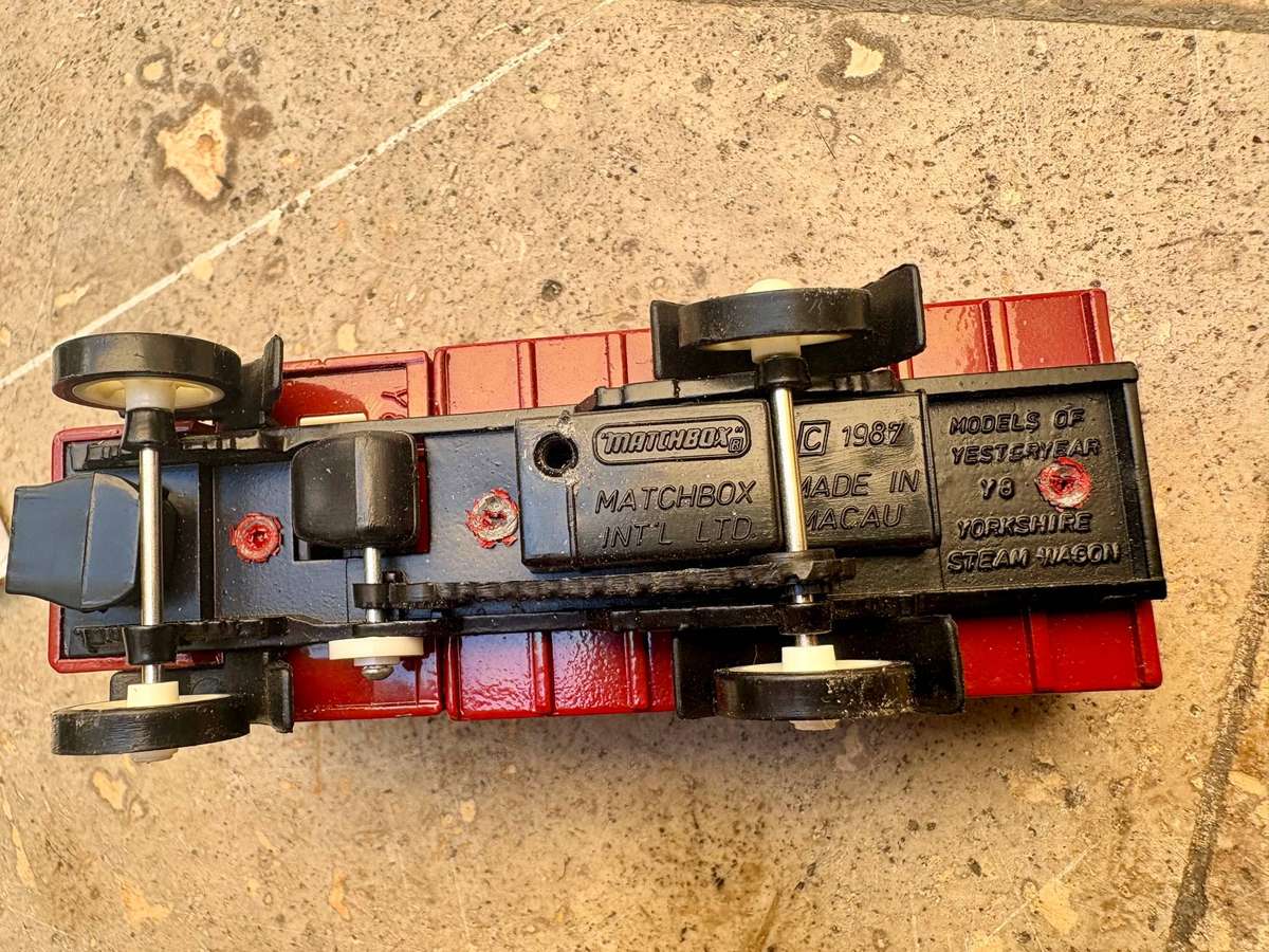 Vintage matchbox Yorkshire steam engine diecast model Samuel Smith brewery 1987