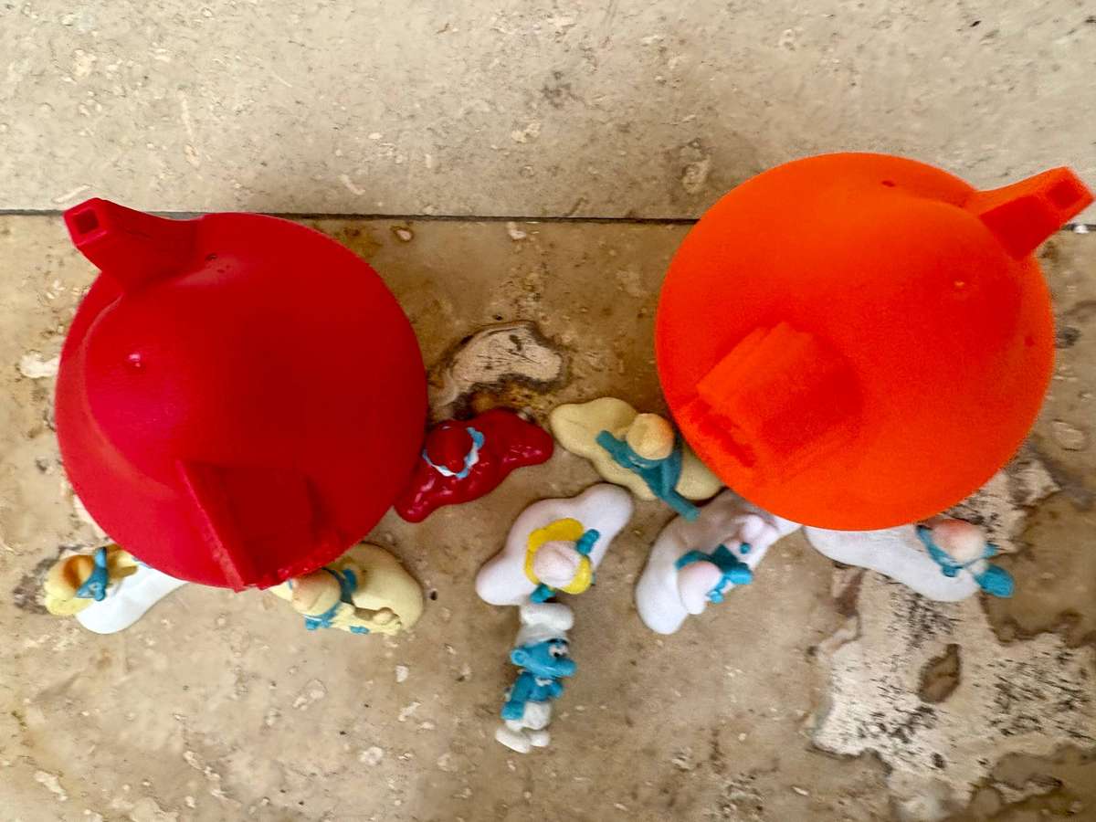 McDonalds Smurf lot of 8 with 2 houses