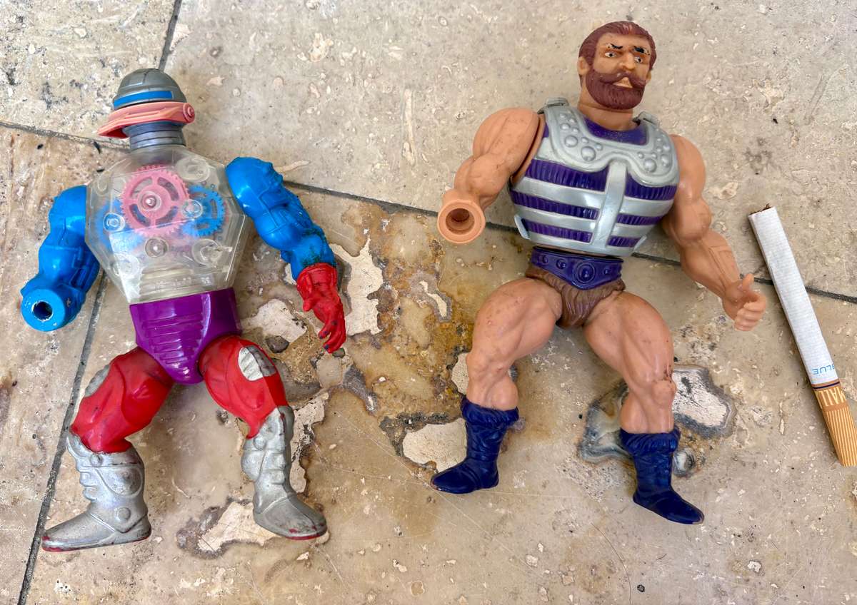 Vintage He-man Roboto Masters Of The Universe +he man  Fisto action figure pair