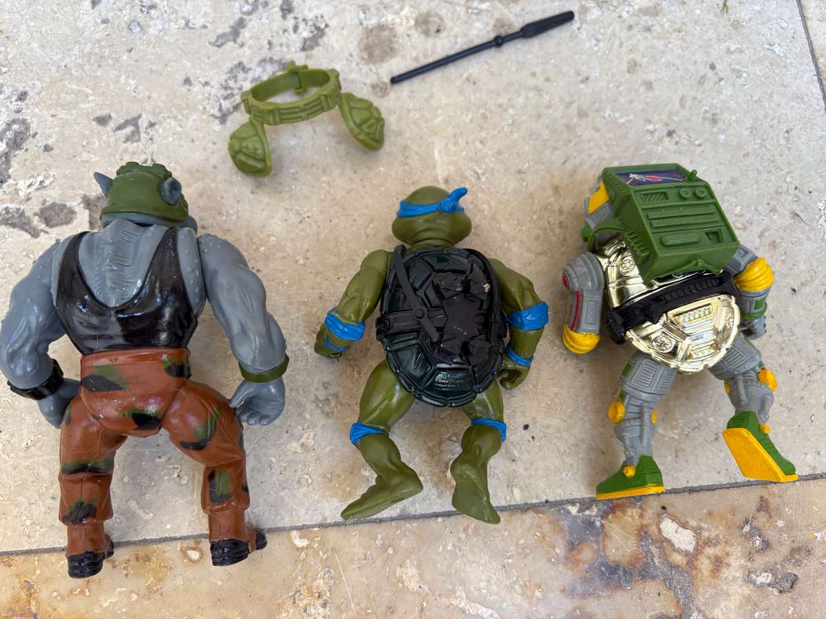 Vintage Donatello rocksteady and Metalhead figure lot TMHT ninja turtle playmates lot