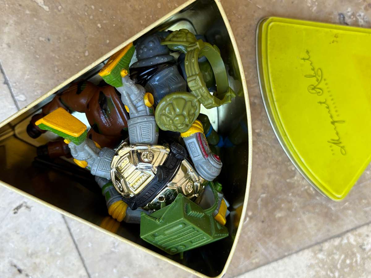 Vintage Donatello rocksteady and Metalhead figure lot TMHT ninja turtle playmates lot