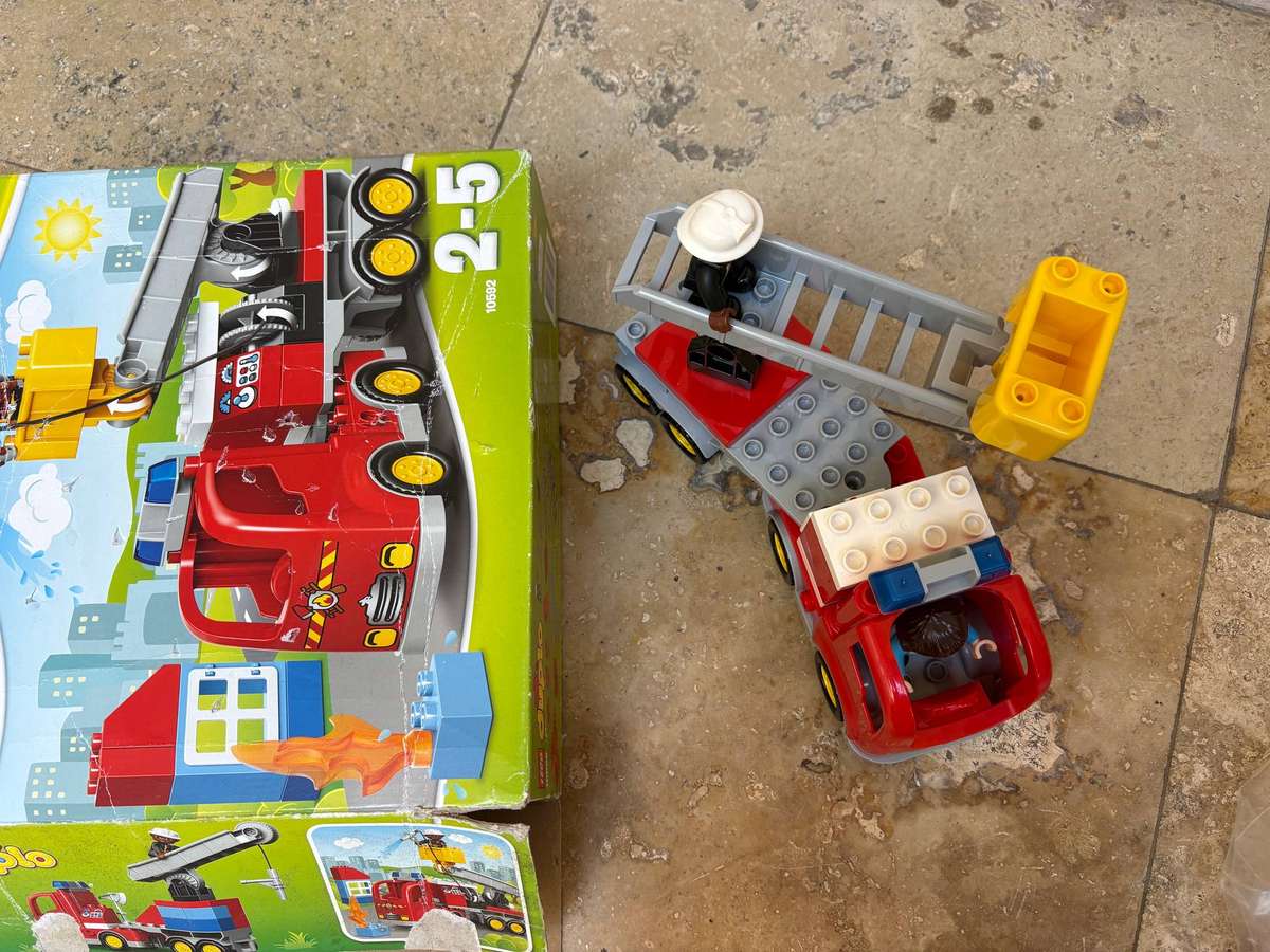 Lego duplo fire truck with 2 figures sold as spares
