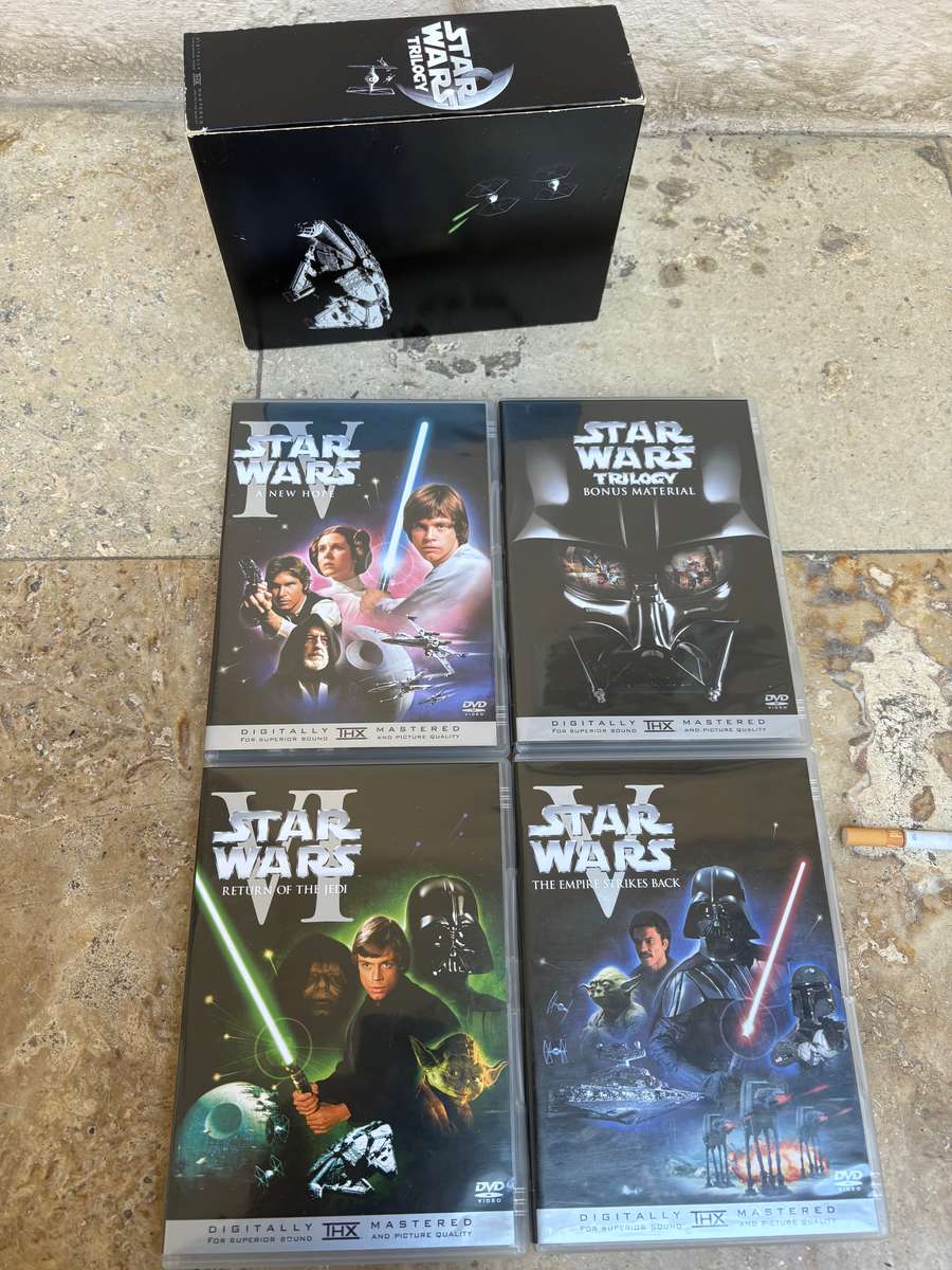 star wars trilogy box set 4 disc dvd set with starwars  wallet