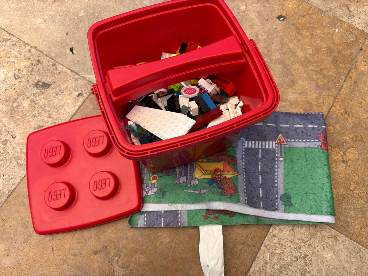 Lego randum lot in Lego pvc box with Lego play mat