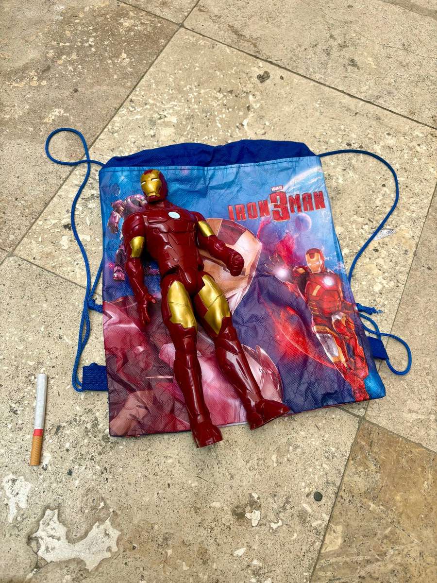 Marvel iron man figure 29 cm in marvel iron man 3 bag
