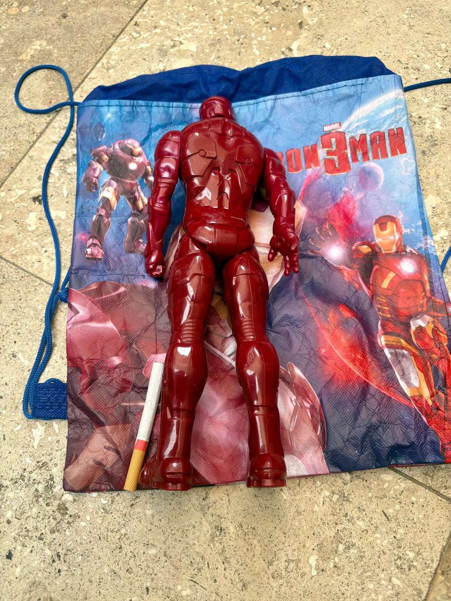Marvel iron man figure 29 cm in marvel iron man 3 bag