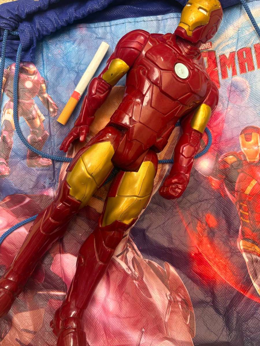 Marvel iron man figure 29 cm in marvel iron man 3 bag