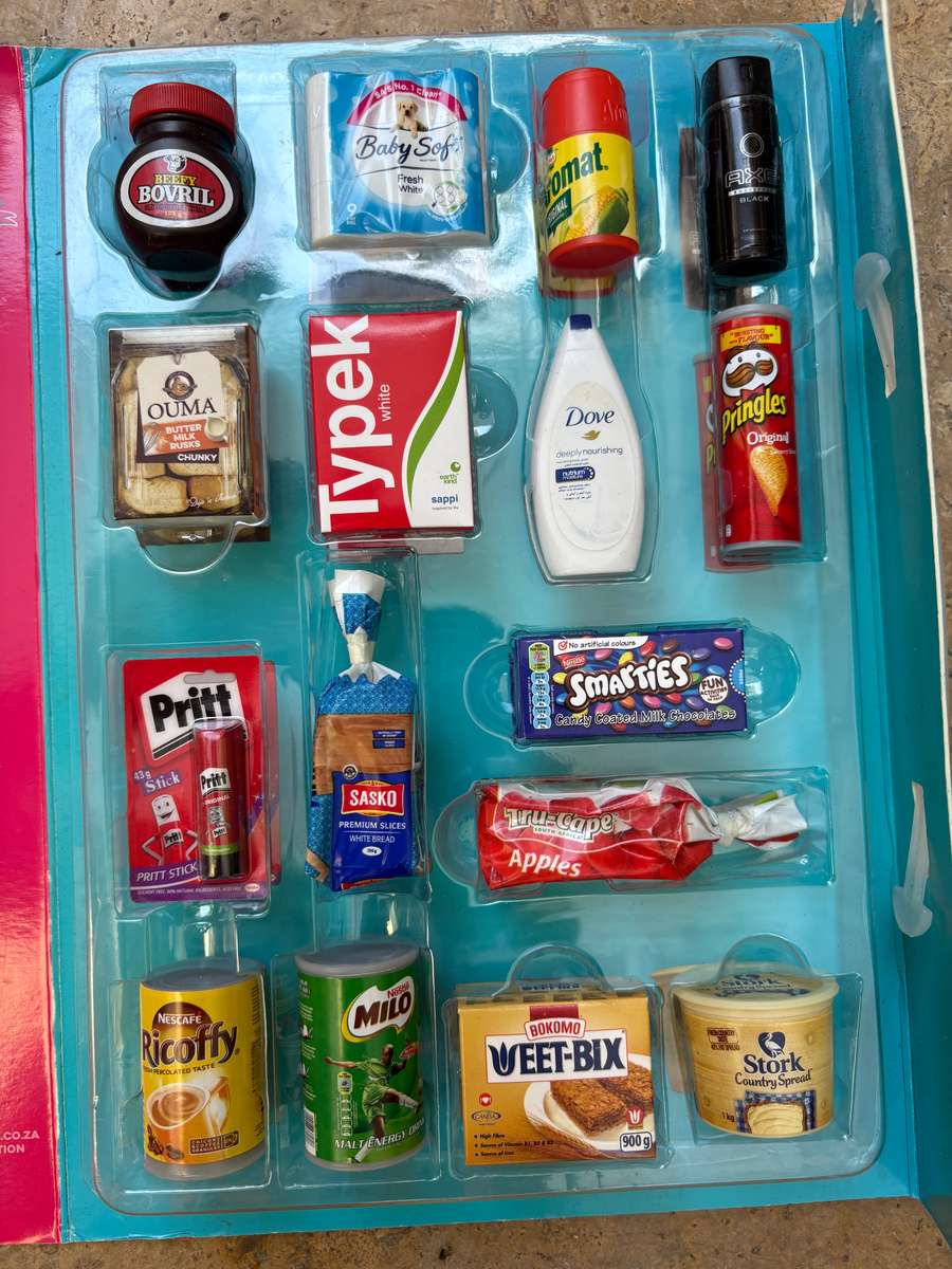 CHECKERS LITTLE SHOP COMPLETE SET 2 COLLECTORS CASE  mini Collectables 30 piece 2017