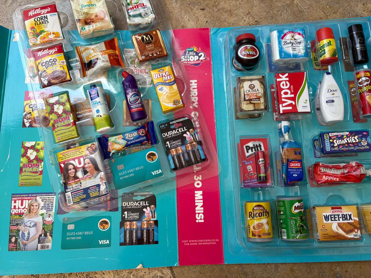 CHECKERS LITTLE SHOP COMPLETE SET 2 COLLECTORS CASE  mini Collectables 30 piece 2017