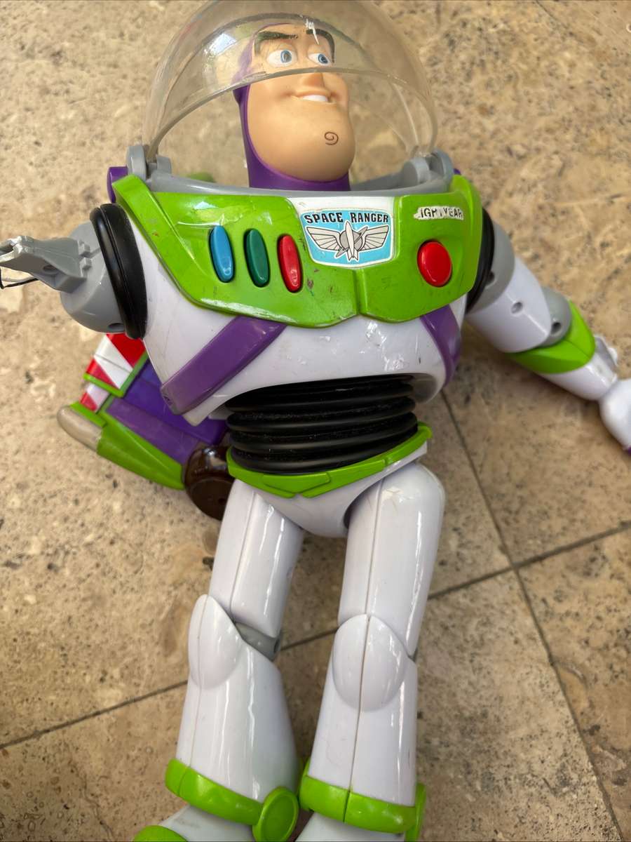 TOY STORY BUZZ LIGHTYEAR Vintage Figure space ranger talking figure 30cm