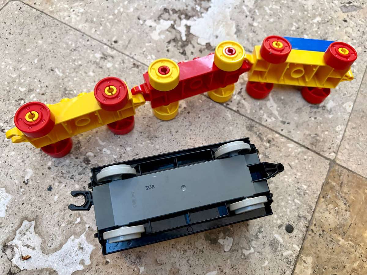 LEGO  Lego Duplo   train cart spares lot